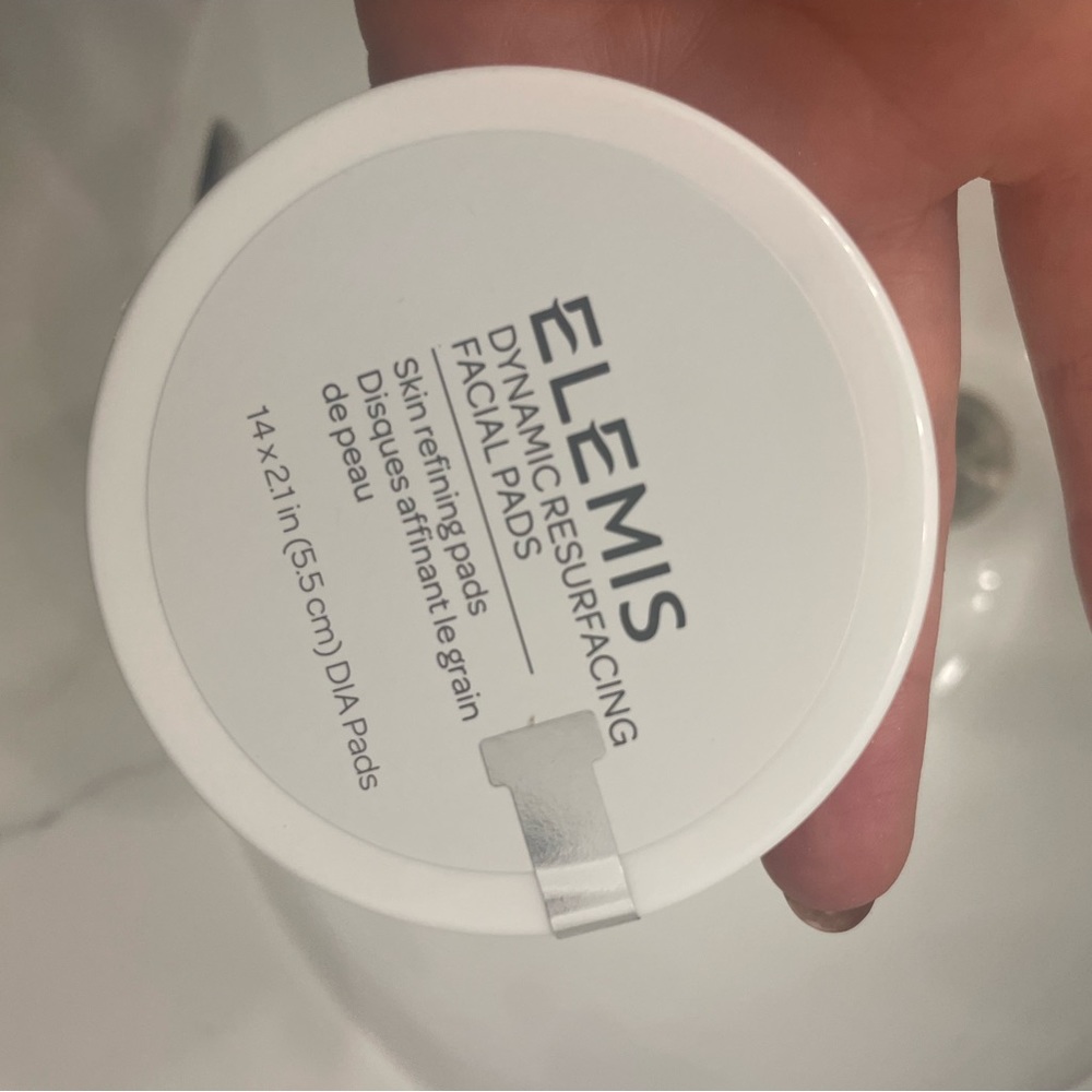 New in package  Elemis dynamic resurfacing pads